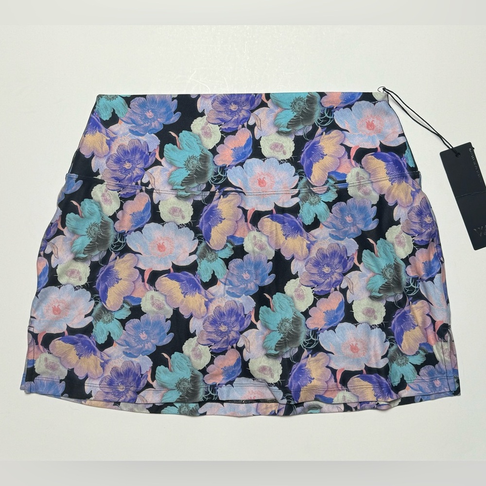 NWT Wear It To Heart High Waisted Lilac/Black Floral Osidian Poppy Skort Mini L
